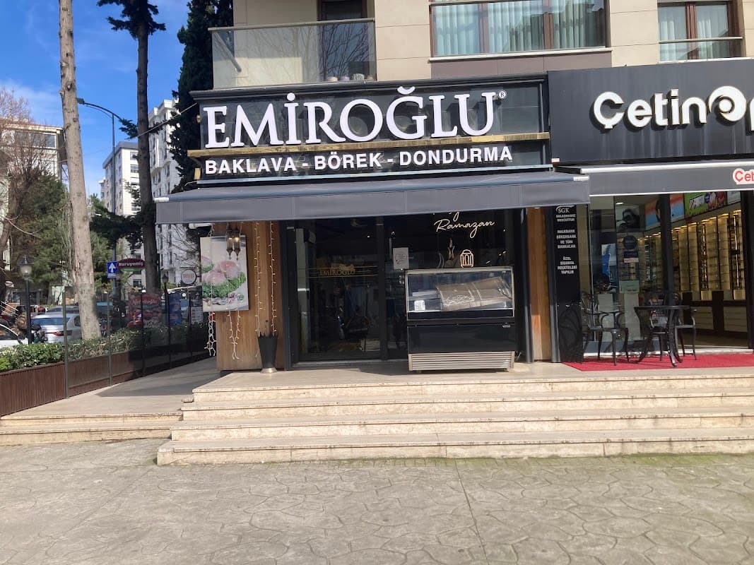 Emiroğlu Baklavaları - Kadıköy