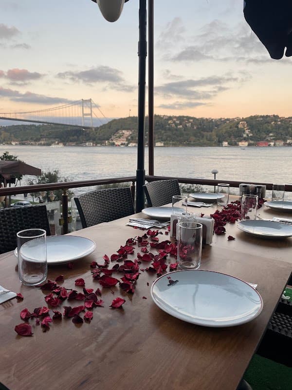 HiSAR CAFE & RESTAURANT / nargile - Beşiktaş