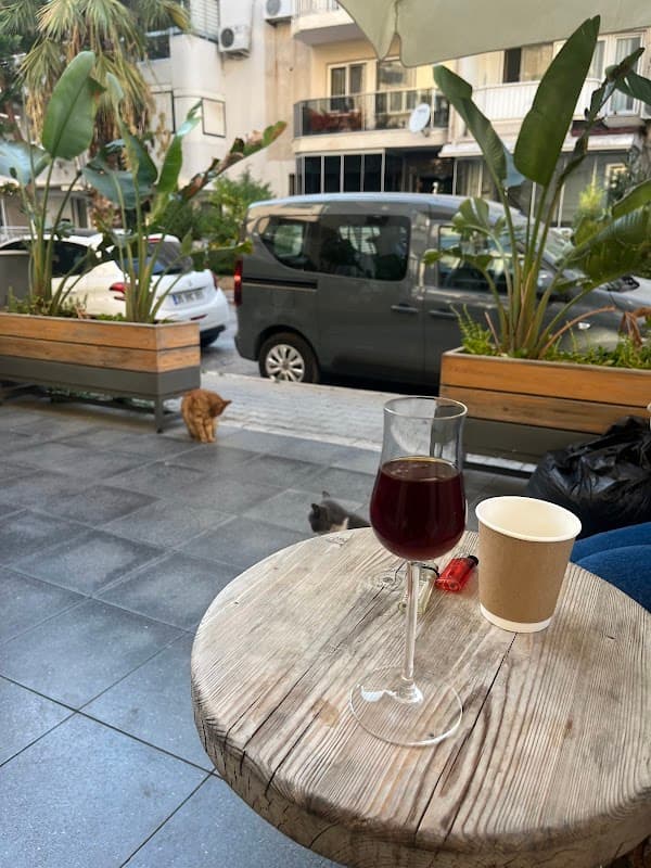Lot Coffee Roastery - Karşıyaka