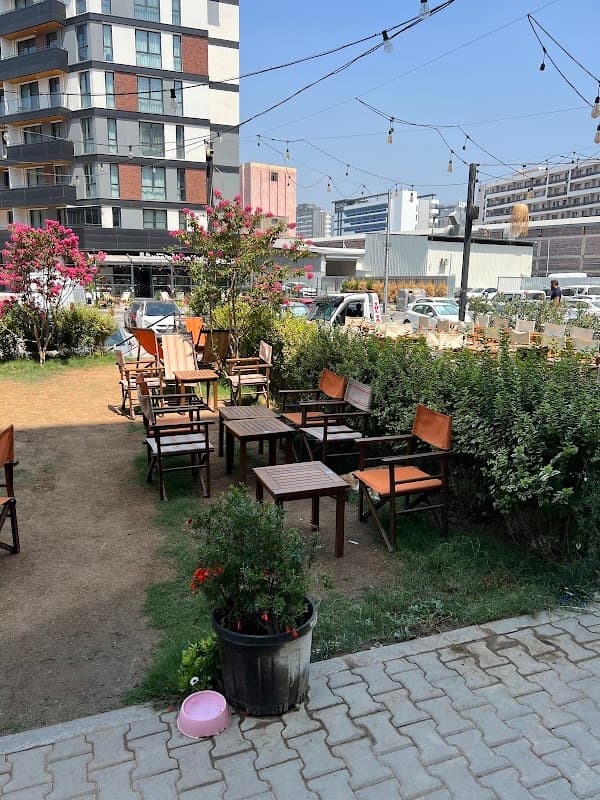 Pod Coffee & Eatery - Bornova