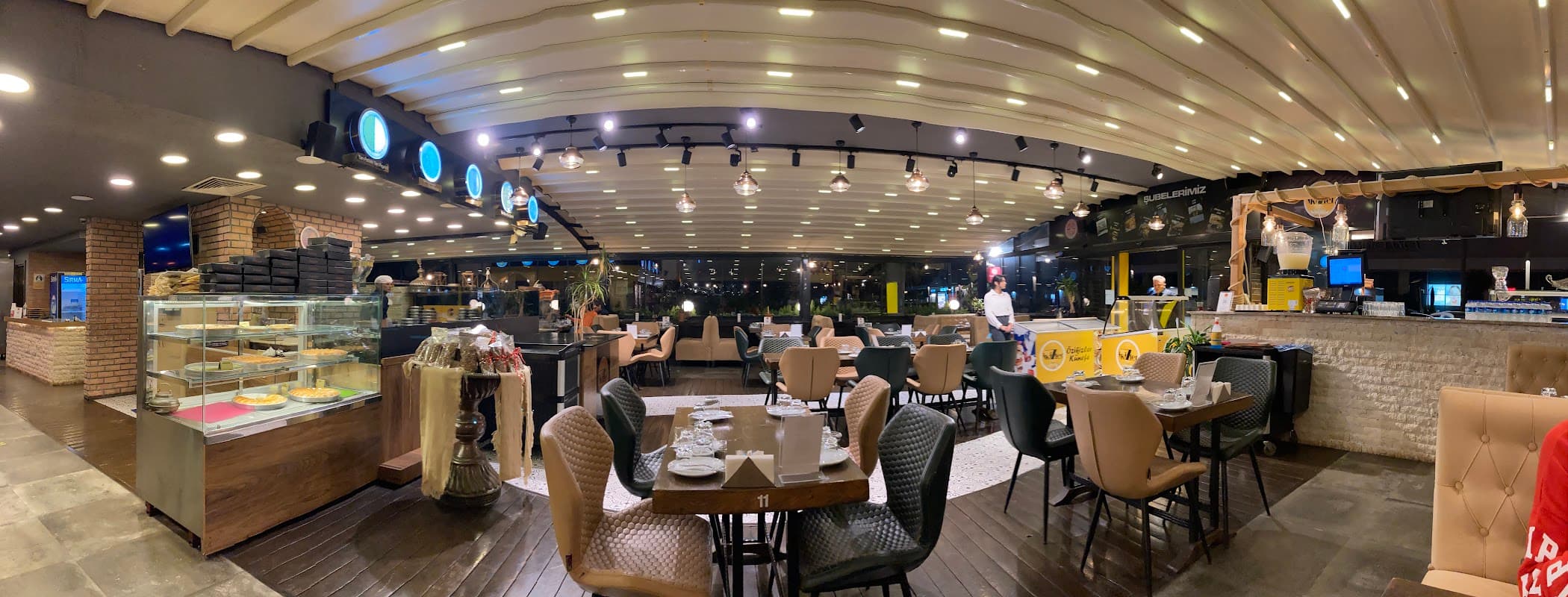 Özikizler Künefe Antalya Lara Şubesi - Tatlı