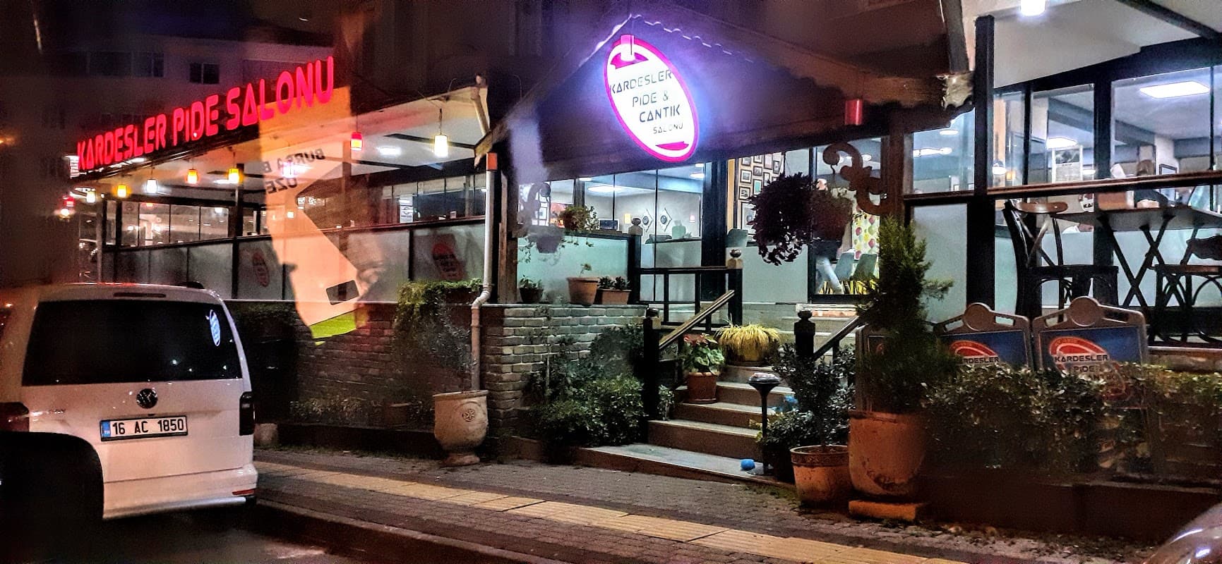 Kardeşler Pide Salonu - Orta Doğu Mutfağı