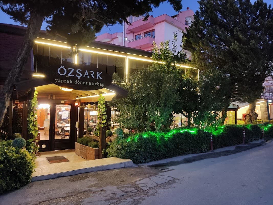 Özşark Yaprak Döner - Türk Mutfağı